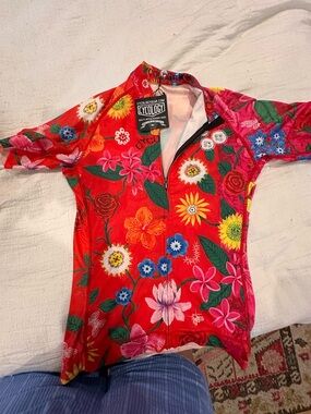 Cyclology Women's Red Floral Cycling Jersey with back pockets NWT!!